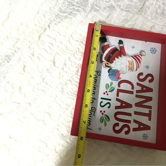 NWT "Santa Claus is Coming to Town" Christmas Decor - Picture 4 of 5